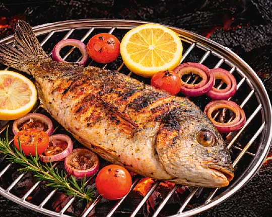 Dorade auf dem Grill